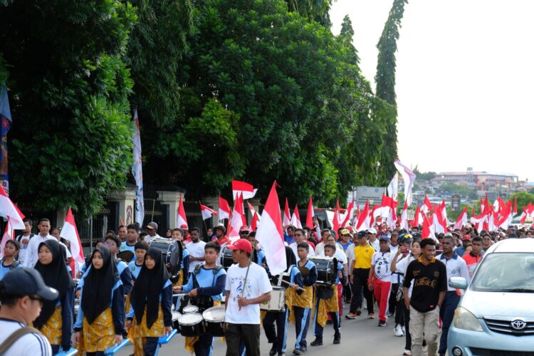 Pelajar di Kota Jayapura mengikuti pawai di sela kegiatan EduWalk 2025. Dok. Polda Papua