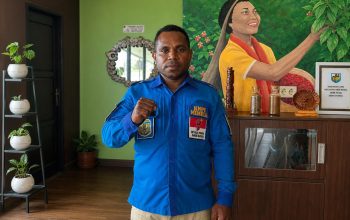 Ketua DPD KNPI Kwamki Narama, Painus Magai. Dok. pribadi