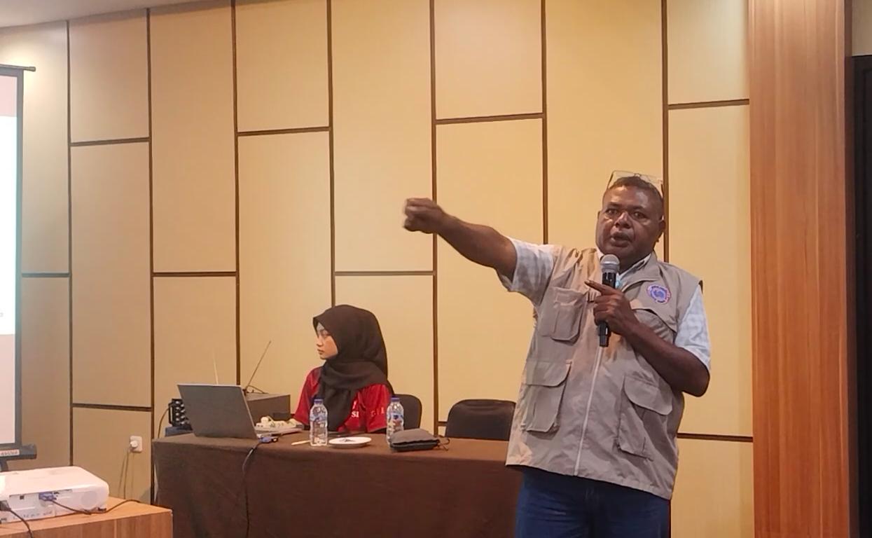 Akademisi Universitas Papua (Unipa), Dr. Hendrik Arwam