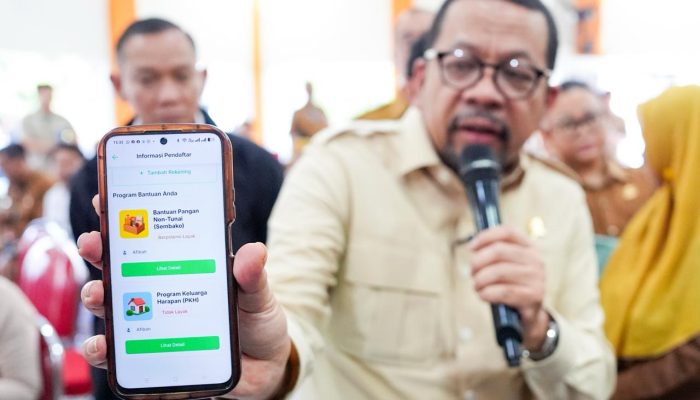 Qodari Tinjau Digitalisasi Perlinsos di Surabaya, 51 Ribu KK Kini Berhak Terima Bansos