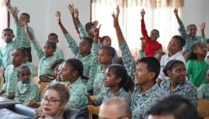 OJK Papua Tanamkan Budaya Menabung Sejak Dini di Sekolah Rakyat