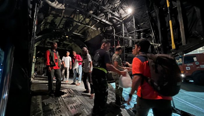 27 Ton Bantuan Dikirim, 3.500 TNI-Polri Diterjunkan Tangani Gempa NTT